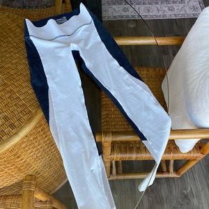 Outdoor Voices | 7/8 leggings / size XS